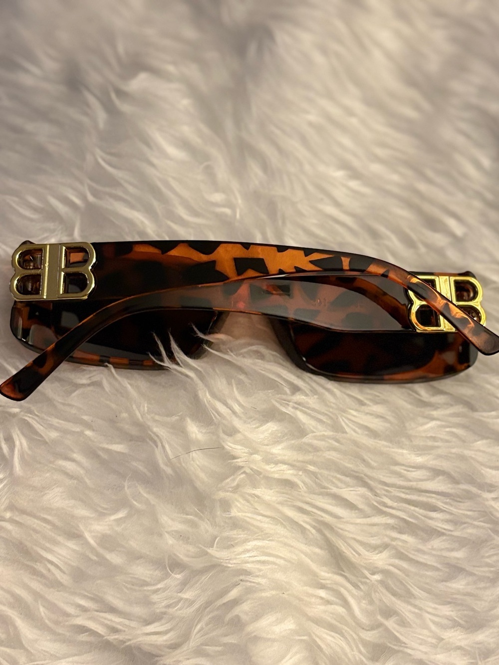 Tortoiseshell Sunglasses with Gold 'BB' Logo - Picture 3 of 7